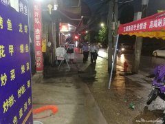 沿街烧烤夜宵店转让周边有工地工厂汽修店