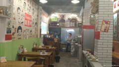 胜利路叠山路口旺铺转让，接手可营业