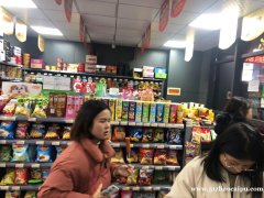 塘山广场樱桃酒店楼下便利店转让日营5000