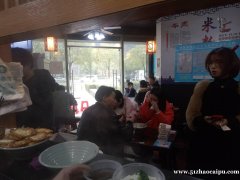 红谷滩海珀兰庭门口餐饮店转让月利润2万多