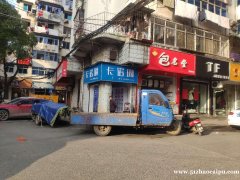 龙珠小区门口临街拐角店面转，投入小回 报高