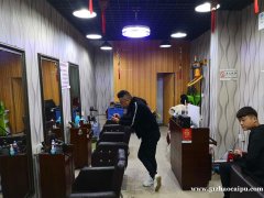 第八人民医院旁美发店急转，带300多会员