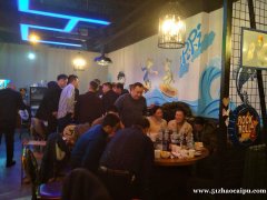 世纪风情小区门口餐饮店转让，日营业4000