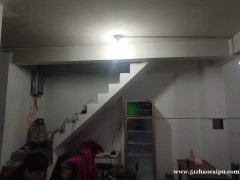 九悦广场旁餐饮店对外让日营业额2500