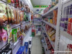 南昌县十字路口便利店转让，日营业4000，可空转