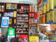 西湖小区门口旺铺急转，日营业3500元
