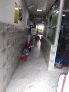 青山湖区昌北第二小学旁有一餐饮店对外转让