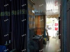 象湖芳草路旺铺转让，周边都是高档小区适合各行业，可分租
