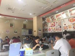 嫁妆街十五年成都小吃店带担担面技术转让