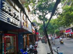 东湖建德观街夜宵店转让，日营业额2000，无转让费