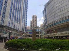 恒茂梦时代国际广场一楼服装店转让，可空转