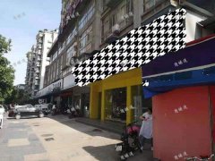 信息大厦楼下餐饮店转让，周边小区入住率高，可空转