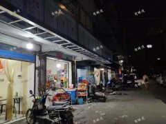 民巷小区路口餐饮店出租，租金便宜，可经营多行业