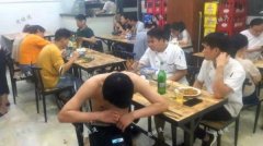 正荣现代大厦餐饮店转让日营业额7000，24小时营业