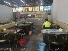 恒泰名苑小区旁餐饮店转让，日营业额10000，可空转