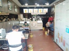 江西科技学院后街蓝天驾校旁三年老店奶茶店转让，日营业额300