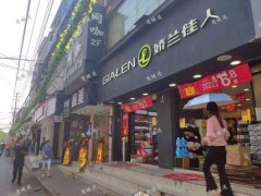 师大南路地铁口餐饮店转让，周边学校众多，人流稳定