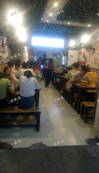 农大火爆商业街旺铺急转