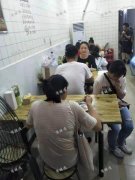 景城名郡小区门口餐饮店转让，周边多小区，客源稳定