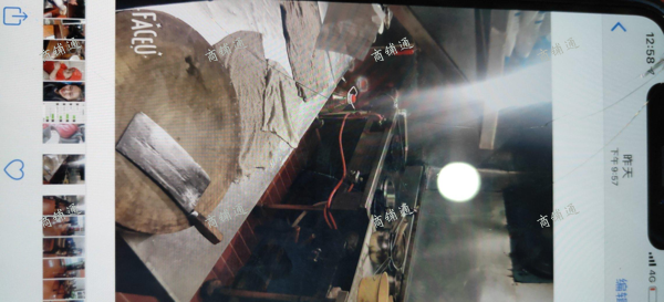 农贸市场内，客流量大