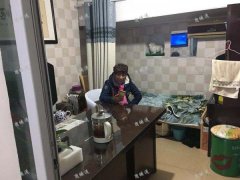 太子殿地铁站正对菜场门口旺铺转让，租金无压力，可空转