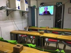 太子殿地铁站正对菜场门口旺铺转让，租金无压力，可空转