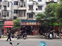 东湖区临街底商16年老店转让，可空转，适合各行业