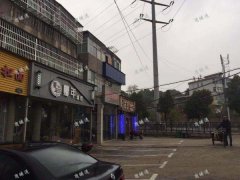 青山湖交通职业技术学院理发店转让，6年老店可空转