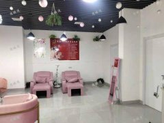 红谷滩地铁站小区底商美容店转让，小区环绕，可空转