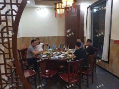 红谷滩地铁口小区底商餐饮店转让，客源稳定，日营8千