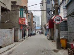 莲塘人民医院旁盈利中外卖店转让，投资少回本快，接手即可赚钱