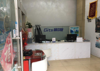 母婴店和旅行社两个店面一起转