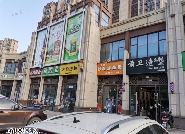 出租南昌县莲富路与莲西路交界处临街门面