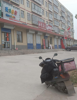沿街新营业房出租，内带卫生间，对面有集市，校车
