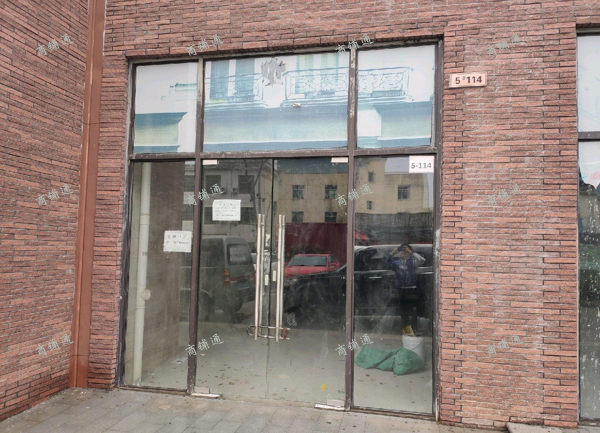 煌盛中央公园南面商铺，可做仓库使用做仓库使用价格面议