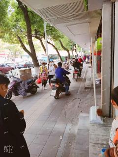 谢家村旁上海南路美肤店转让，可空转，适合多行业