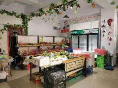 山铝西山四街沿街水果店可整转可合租，