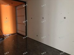 世纪路学府雅居沿街商铺对外出租，干净整洁