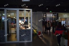 银泰城精装特色火锅店转让。店主遇事急转
