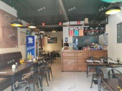 火炬公园旁沿街餐饮店转让，紧邻多个写字楼，日营业额达3000