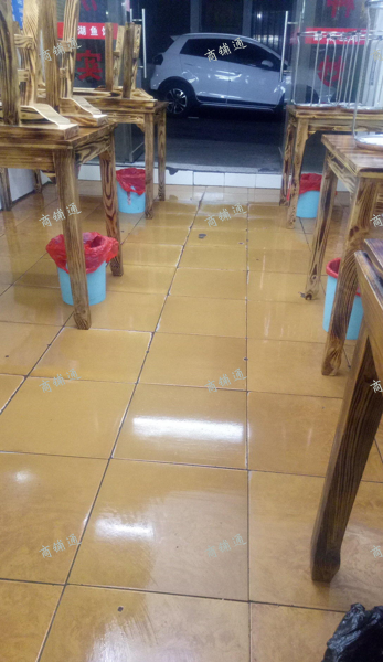 胜利路口八一桥站台旁餐馆转让