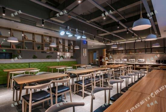 商场二楼黄金旺铺转让