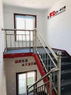 博山沿河西路沿街商铺出租，位置好精装修，繁华地段