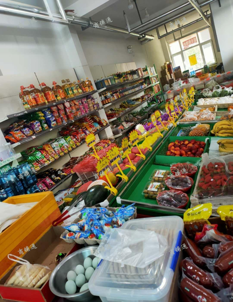 (转让) 超市水果店低价转让。