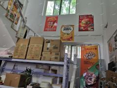 张店一中对面超市整体转让，可空转，日营业额3000元