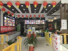 人民东路小学旁新装修餐饮店整转，店主急回老家，给钱就转