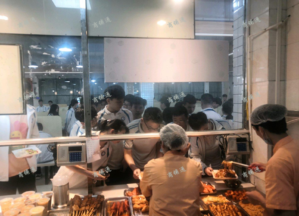 (转让) 急转莲塘三中一档口一天毛利3500左右