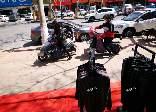 (转让) 因外地另有发展，忍痛低价转让旺铺