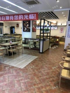 绿地集团写字楼楼下餐饮店转让，电梯直通写字楼跟酒店