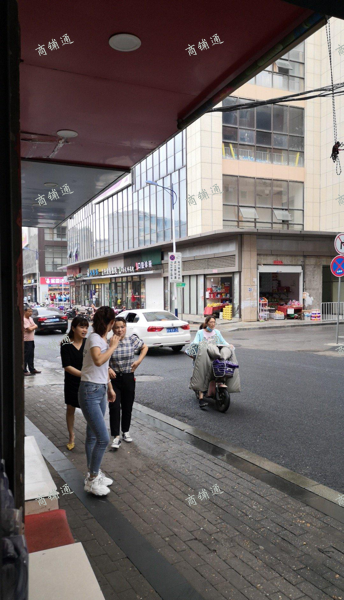 (转让) 新建区沃尔玛对面兴华路